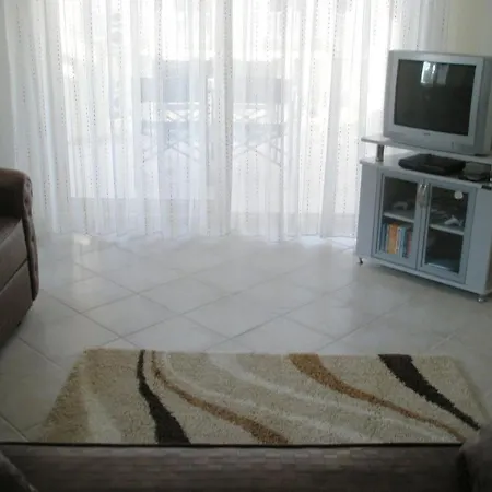 2 Bed, 2 Bath On Private Site Within 300m Of The Apartment Bogazici