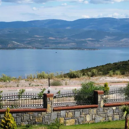 2 Bed, 2 Bath On Private Site Within 300m Of The Apartment